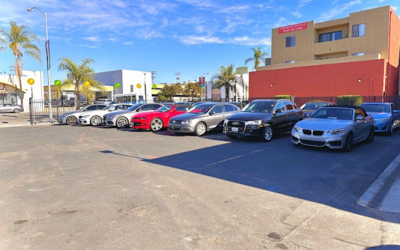 Carnova — Used car dealer in San Diego